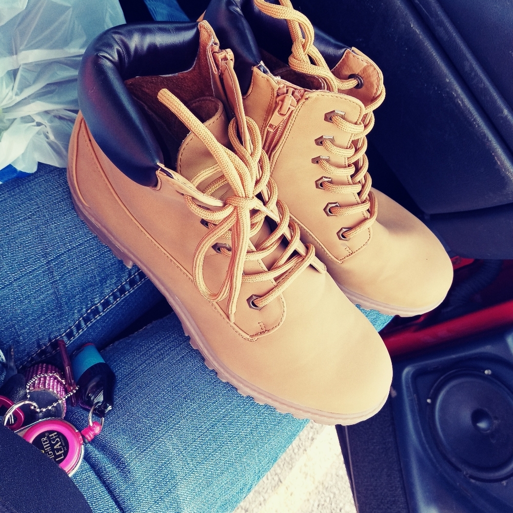 Madden Girls zip up boots